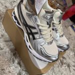 ASICS Men's White and Grey Trainers - Image 3