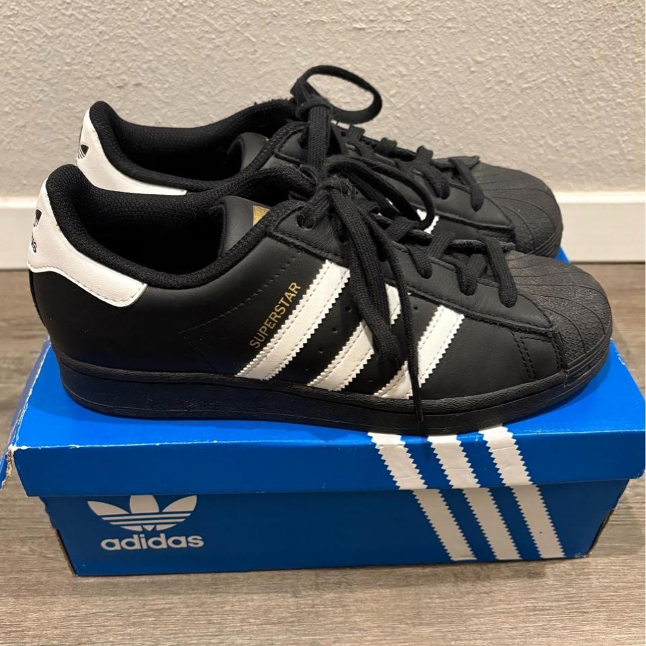 P0 - 2026-06-18T034635.218 Adidas Superstar men's Black Trainers - Image 1